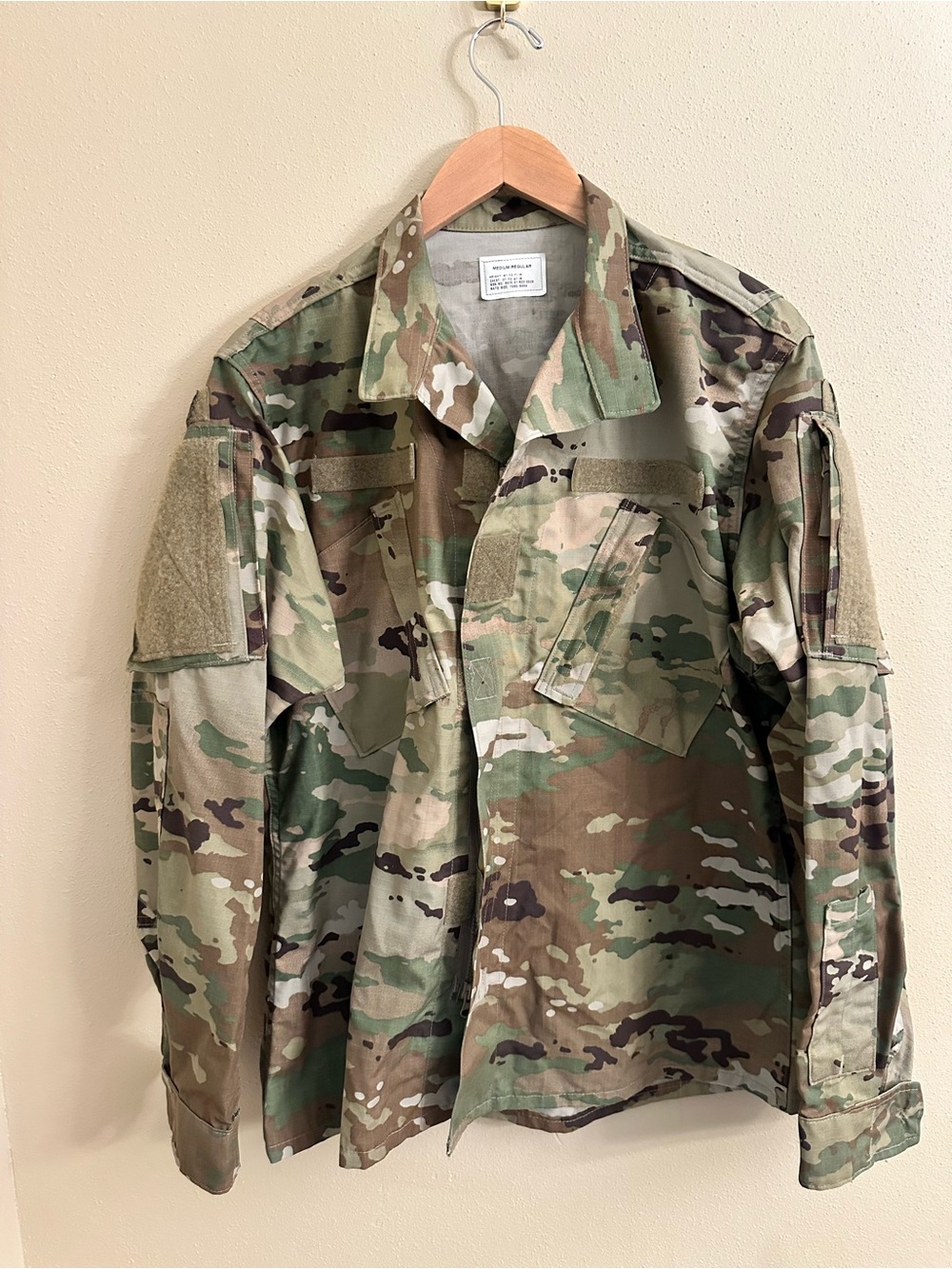 Military Style Camo Jacket Zip Up Size Medium Regular Outdoors Tactical